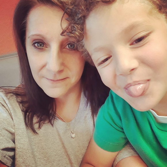 Meet your Posher, Robin - Picture 1 of 1